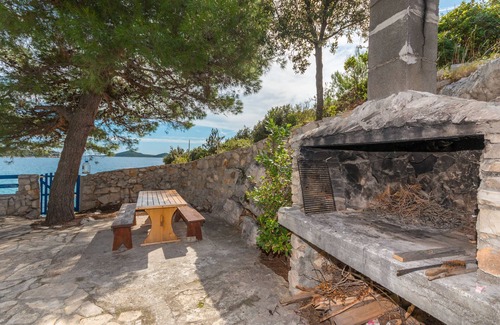 Tkon House | House Island Harbour (14578-K1) - Tkon - island Pasman