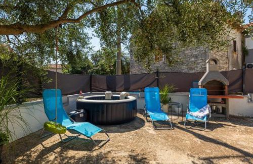 Mali Vareski House | House Lando