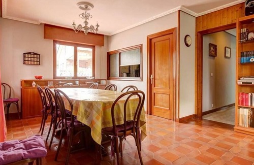 La Sorrozuela Villa | House near beach in Ajo, salt water pool, WIFI