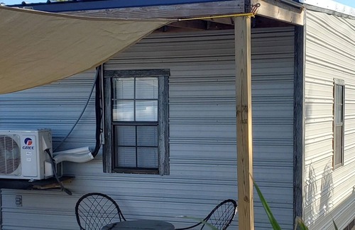 Town N County Park Apartment | House Near By Beaches, Stadiums, Shopping Centers, Parks, And DownTown, Airport