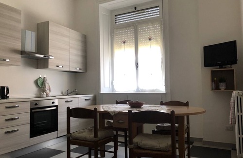 Dergano Apartment | House near metro line3 Maciachini, well connected with points of interest