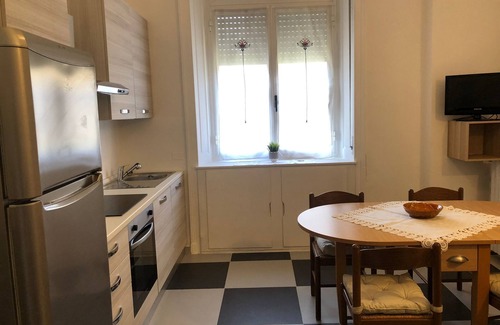Dergano Apartment | House near metro line3 Maciachini, well connected with points of interest