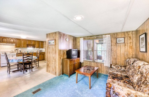 Brant Lake House | House near the lake - full kitchen, washer/dryer, quiet location