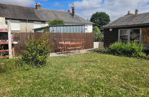 Guingamp House | House near town center with garden