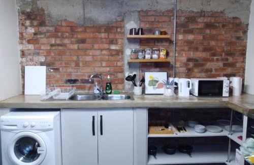 Downtown Johannesburg Apartment | House of Cairo - Johannesburg