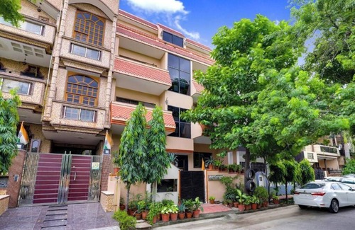 Noida Apartment | House of Comfort Noida 1 bedroom unit 4