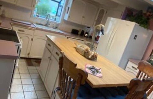 Goodson House | HOUSE OF JOY, A spacious home close to Pom de Terre Lake and Lake of the Ozarks