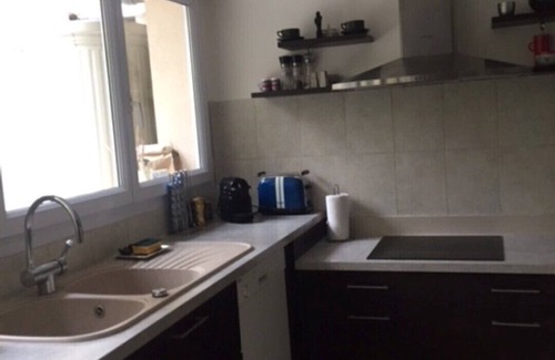 Montrouge House | House Porte d'Orléans 7 bedrooms, 3 bathrooms 4 bedrooms and garden.