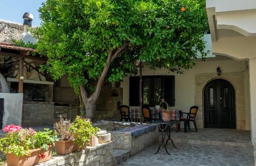 Zaros Apartment | House Rachati