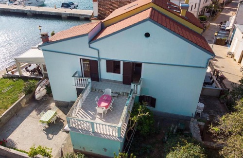 Ilovik House | House Sara