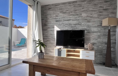 Gruissan Villa | House sea view, air-conditioned, WIFI, private pool, garden, Gruissan village