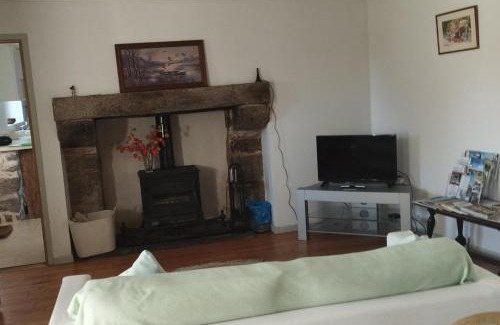 Kerien House | House - Sleeps 4 with Log Burner & Pet Friendly