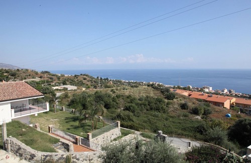 Santa Teresa di Riva Villa | House/Villa - S teresa di riva