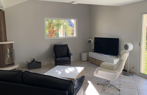 Surzur House | House / Villa - Surzur