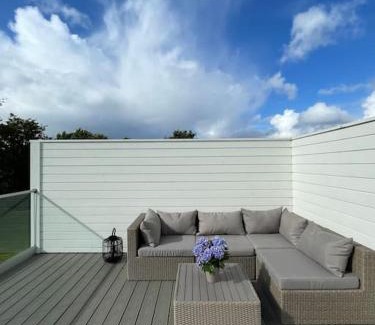 Kvernevick Villa | House with 5 bedrooms, 2 bathrooms, available for ONSS