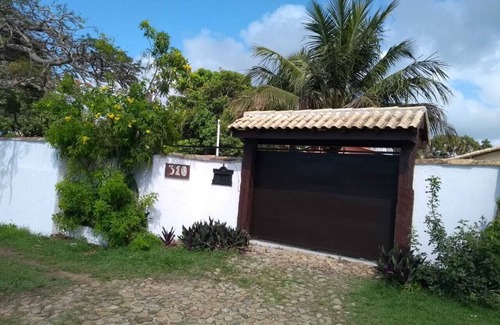 Manguinhos House | House with a big area where you can play footbal, swim, make barbecue
