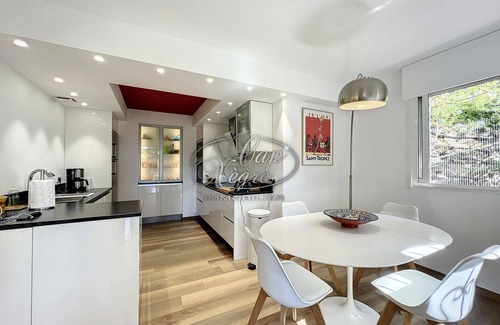Cavaliere Ski Chalet | House with a pool and sea view in a quiet area in Cavalière