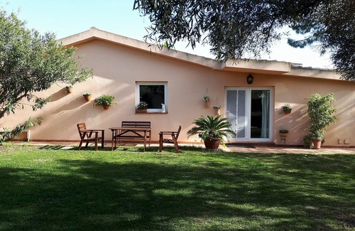 Quartu Sant'Elena House | House with big garden 2km from Poetto beach