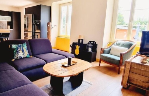 Les Ponts-de-Ce House | House with garden near the Loire river