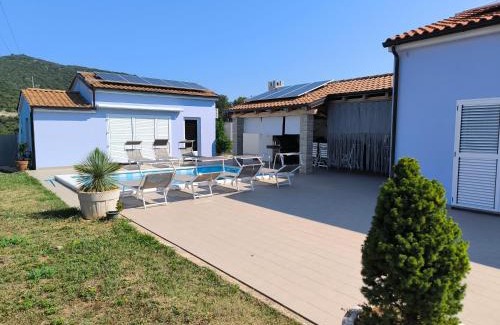 Cunski House | House with pool