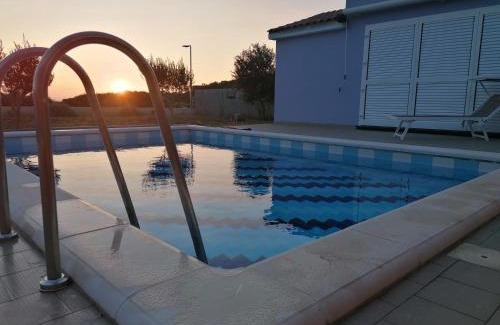 Cunski House | House with pool