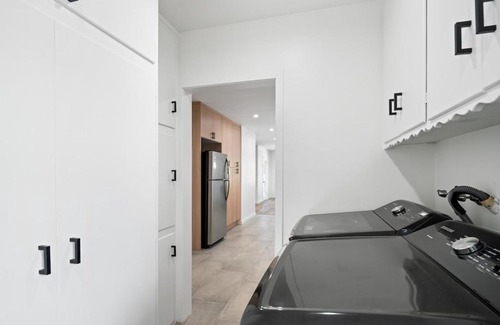 Valley Glen Villa | House with pool in prime location - 10 mins to Universal Studio