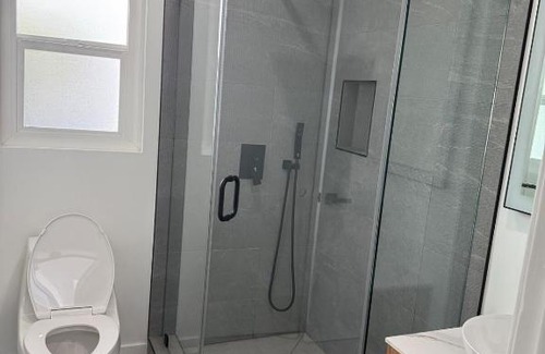 Valley Glen Villa | House with pool in prime location - 10 mins to Universal Studio