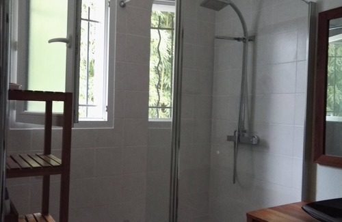 Leognan House | House with pool in the heart of the vineyard