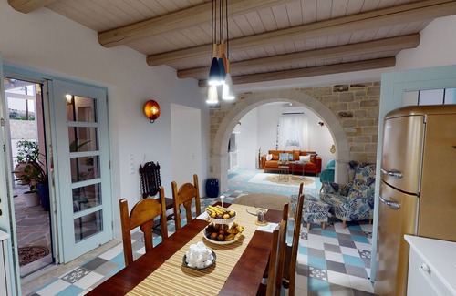 Kamilari House | House with pool, terraces, sea view, village view ideal for up to 6 people
