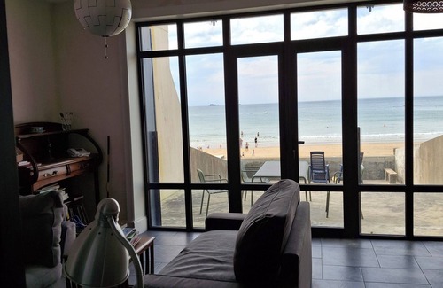 Ille-et-Vilaine House | House with sea view