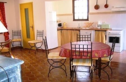 Beziers Cottage | House with terrace and pool in Béziers, countryside, near Canal du Midi