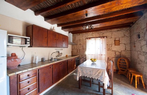 Arico Cottage | House with Traditional Wine Cellar and Private Garden in Arico – Pet Friendly