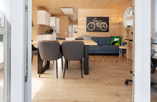 Ostholstein Apartment | Houseboat for 3 guests with 60m² in Fehmarn OT Burgtiefe (295127)