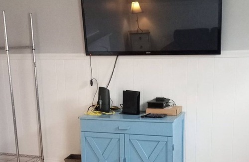 West Columbus House | Housepitality - Farmhouse Cottage - New Renovation