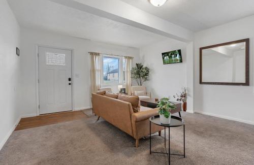 Columbus House | Housepitality - The Southside Ranch