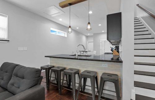 West Columbus House | Housepitality - The Urban Roost 1 - Modern