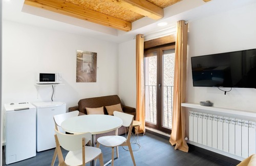 Old Town Apartment | Housingleon- Five Rooms Barrio Húmedo