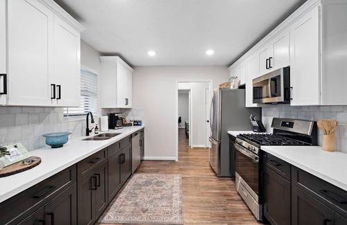 Deer Park House | Houston Family Escape: Private Pool | Games | King