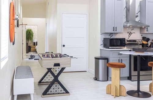 Northside House | Houston Hideaway w/King Bed, Games, Prime Location
