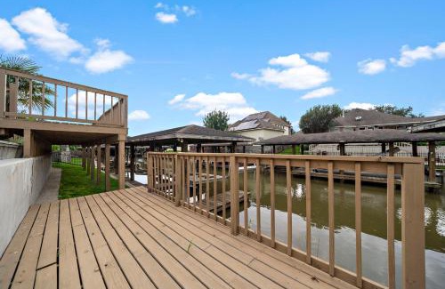Atascocita House | Houston Lake Retreat Pool Lake Front Spa