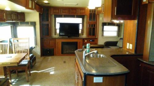 Pikeville Other | Howland's Hideout 2