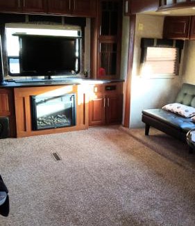 Pikeville Other | Howland's Hideout 2