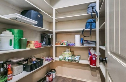 Wheatland House | Hudson Central Haven w/King Beds