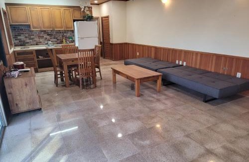 Bongpyeong Ski Chalet | Hue 700