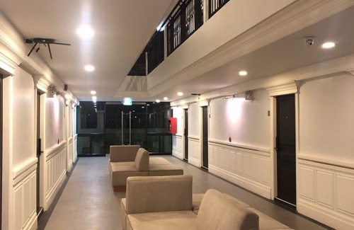 Nai Wiang Hotel | Huern Kan Thong Hotel