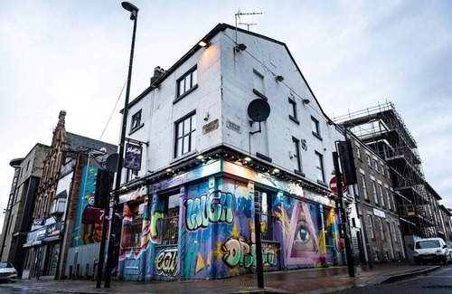 St George's Quarter Apartment | Huge 3 Bed Apartment City Center - Sleeps 11