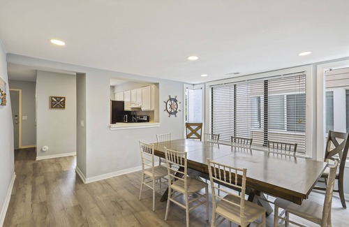 Hilton Head Island Condo | Huge 3 BR 3.5 BA Townhome Near the Beach Tennis Bikes & Beach Gear included