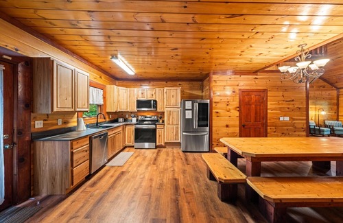 Cosby House | Huge 6BR Cabin! Heated Pool | Hot Tub | Movie Room