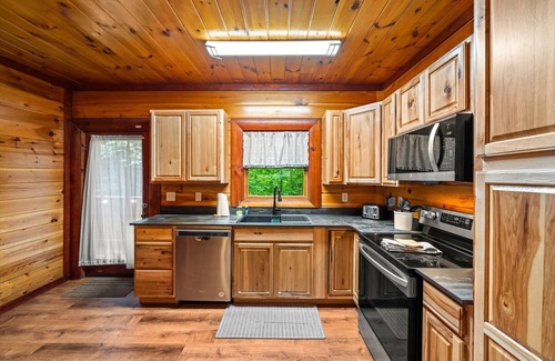 Cosby House | Huge 6BR Cabin! Heated Pool | Hot Tub | Movie Room