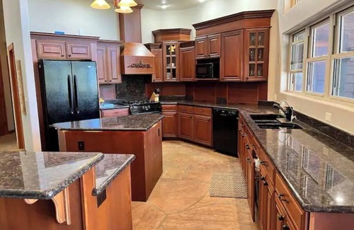 Torreon Cabin | Huge 7 Bedroom Cabin in the Pines of Torreon